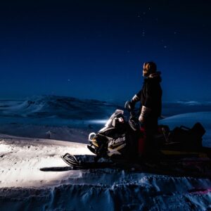 Searching for the Auroras 4h